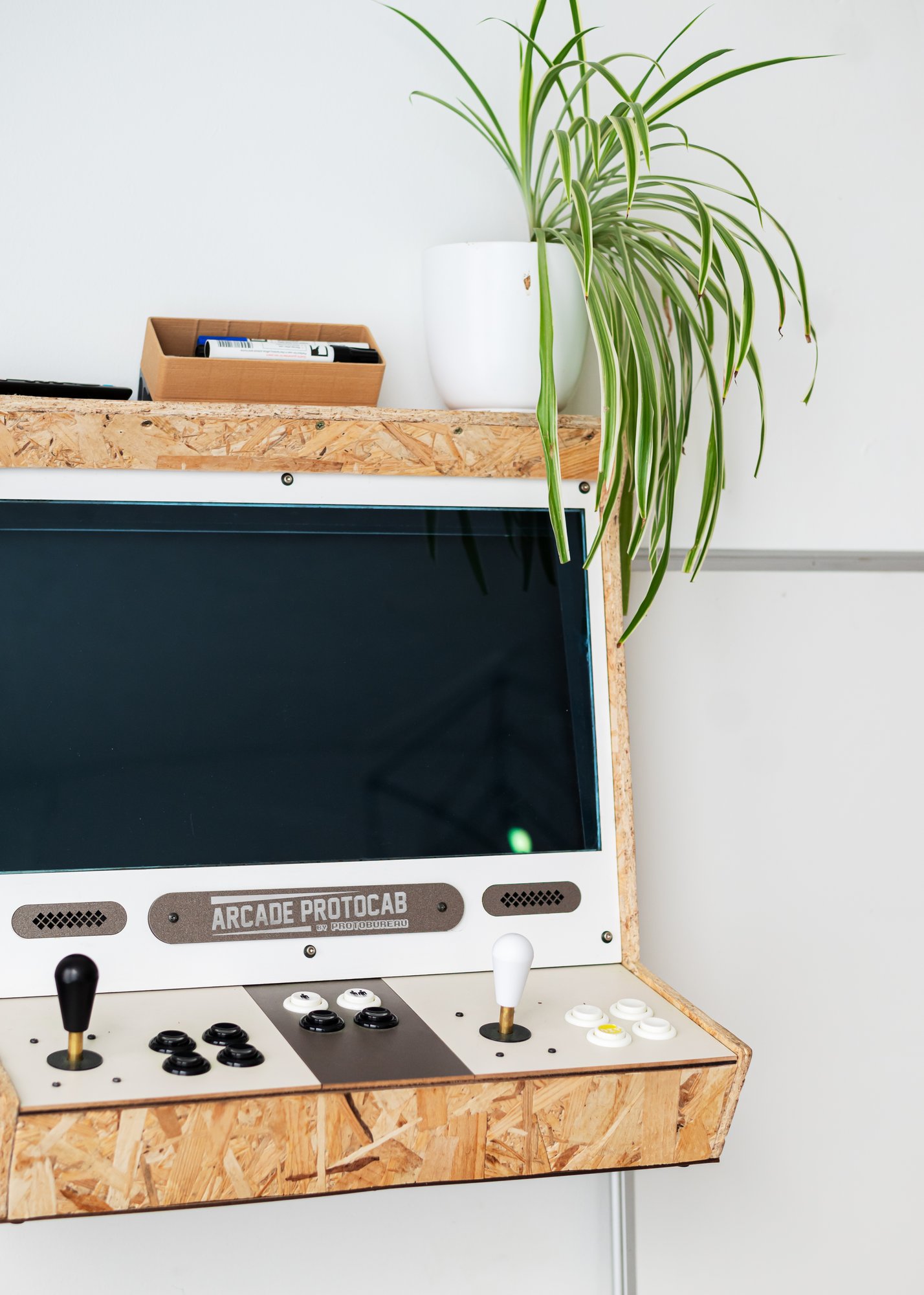 Gaming station